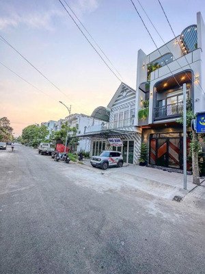 bán gấp nhà trần não, p. thảo điền, q2. diện tích 67m2/2ty5 sổ hồng riêng chính chủ