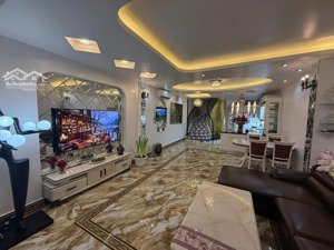 phố bưởi - lô góc 3 mặt thoáng - nhà dân xây cực đẹp - full nội thất cao cấp