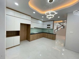 chính chủ cần bán gấp nhà riêng 3 tầng tân phú hồ chí minh 3pn, 3wc gía rẻ chỉ với 10 tỷ 400-100m2