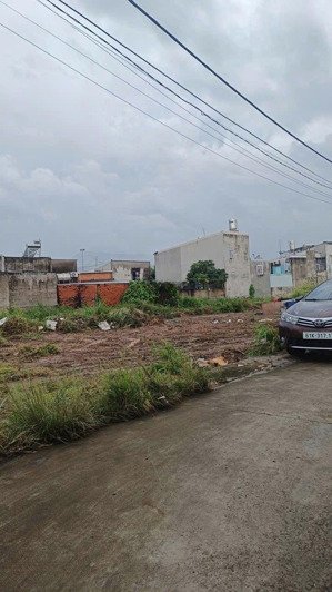 chính chủ bán gấp lô đất thổ cư đường xe hơi giá cực rẻ tại thành phố thủ dầu một , bình dương