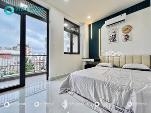 siêu phẩm 1pn ban công - siêu luxury - nội thất cao cấp - mới 100% - ngay khu ẩm thực bùi đình tuý