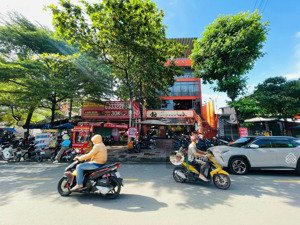 hiếm- tòa nhà mặt tiền ngay góc hoàng diệu 2-lê văn chí gần ga metro dt 337m2 thổ cư hđt 120tr/th