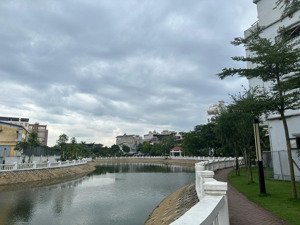 bán nhà phố lâm hạ long biên, view hồ, mặt đường rộng kinh doanh, 68m2, 7t thang máy, full nội thất