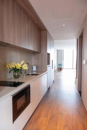 bán căn 2pn tầng cao view biển alacarte hạ long dt 75m2 giá 4tỷ850 lh: 