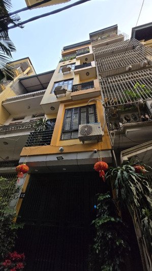 mặt ngõ cầu giấy _vf3 đỗ cửa, lô đẹp 65m x 5 tầng, mt 4m. giá 14.5 tỷ có tlg