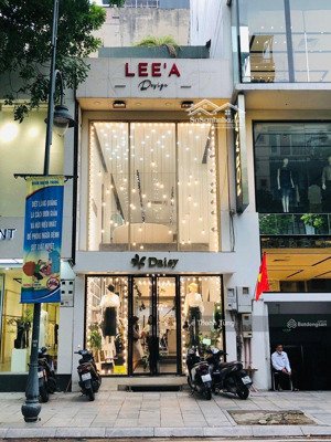 cho thuê nhà mặt phố thái hà, dt: 100m2 x 4 tầng, mt: 6m vỉa hè rộng, đoạn đẹp nhất phố,giá 90tr/th