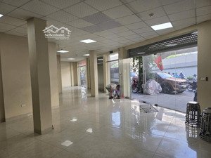 cho thuê nhà mặt phố hoàng cầu diện tích 70m2 x 4 tầng mặt tiền 6m, phù hợp mọi mô hình kinh doanh