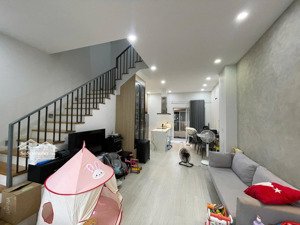 chính chủ cho thuê full nội thất 18tr/ tháng lh hương