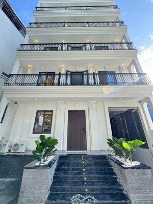 bán nhà mặt tiền nguyễn văn đậu - 9x40m nh - hầm 7 tầng - hdt: 250tr/tháng - giá bán: 35 tỷ