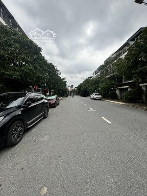 bán nhà liền kề kđt ao sào-ô tô tránh-kinh doanh-70m-20,2 tỷ-măt tiền 5m-view công viên