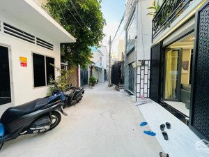 chính chủ bán gấp nhà lê văn sỹ - p12 - q3, giá 3tỷ420 cho thuê 23tr, cách chợ nguyễn văn trỗi 200m