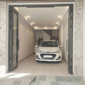 siêu phẩm hoa lâm 6tầng - ô tô vào nhà ở cực sướng - đầu tư giữ tiền ổn định