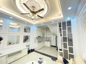 bán nhà huỳnh thúc kháng, tt đống đa - dt 35m2 - ngõ thông, nhà mới ở ngay