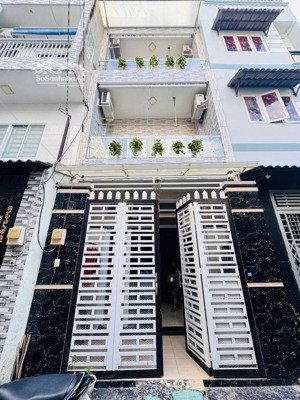 hẻm xe hơi phạm văn hai quận tân bình - 44m - 4x11m - 3 tầng - 4pn- 5wc - gần chợ - 6.9 tỷ tl