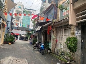 cách mặt tiền 5 bước! hẻm 8m huỳnh văn bánh, pn - (3,5 x 11,5m) - kc 4 tầng kiên cố - chỉ 9,5 tỷ tl