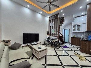 chủ nợ bank bán gấp!nhà phố lê trọng tấn vài bước chân ra phố ba gác đỗ cửa 33m2*5t giá nhỉnh 8 tỷ