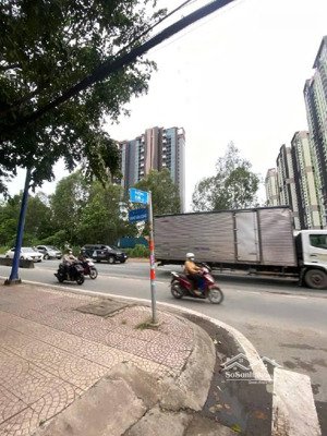 bán 2 căn nhà c4, 100m2(8x12m), ô tô đỗ cửa, cách đồng văn cống 200m, chỉ 6.2 tỷ (tl tốt)