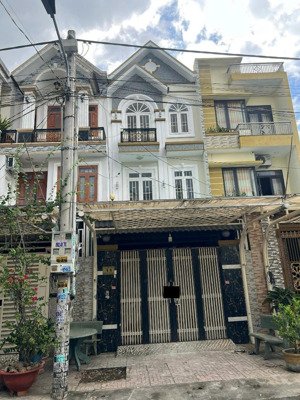 bán nhà 1 trệt 2 lầu kdc gần bến xe tân đông hiệp, dĩ an