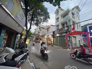 đại mỗ- nam từ liêm : bán đất thổ cư - tặng nhà cấp 4 : 40m, mt 4m , ô tô vào đất , chỉ nhỉnh 7 tỷ