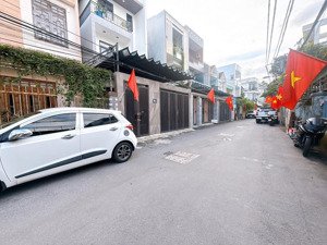 cực hiếm! nhà 3 tầng đỗ xuân hợp, 68m2, hẻm ô tô tránh. giảm còn 6.5 tỷ