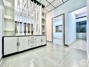 cần bán gấp căn hộ 50m2 2pn bàu cát 2 có sổ hồng