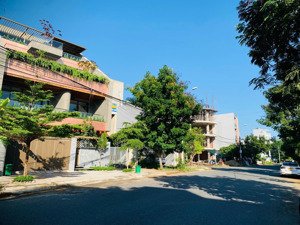 bán lô đoàn khuê - 149m2, trục chính, đoạn gần sông nam việt á