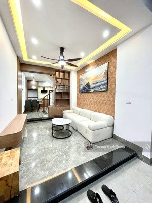 cực phẩm! hào nam phân lô, ngõ thông tứ tung, nhà mới thoáng sáng, nội thất đủ về ở luôn