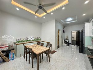 liền kề hoàng huy hoàn thiện rồi thang máy