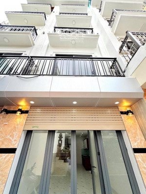 8tỷ6 nhà đẹp hoàng mai 5 tầng 33m2 - oto đỗ cổng - ttâm hoàng mai - 5p ra 3 trường đh bách kinh xây