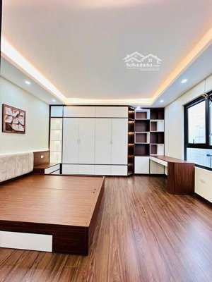 bay nhanh siêu phẩm xuân thủy 40m2 nhà đẹp dân xây 2 thoáng ba gác đỗ cửa 5 tầng
