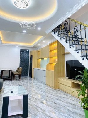 nhà 2 lầu - vị trí đẹp - lâm văn bền - 4x10 - đường 12m - gần lê văn lương - 5 tỷ nhỉnh