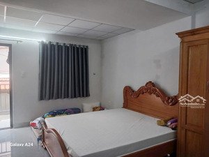 nhà kiên cố 2 tầng 32m2 ngang 4m, nở hậu 6m ngay trần hưng đạo ngộp bank bán 6tỷ2