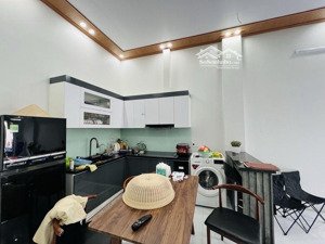 nhà 3 tầng thanh am ôtô đỗ cửa