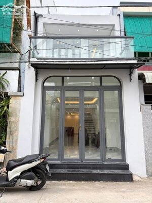 Nhà trệt lầu rộng đậu ô tô trong nhà - Hẻm 86 đường CMT.8