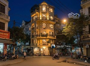 lô góc xây mới thang máy full đồ 40m2 x 6 tầng tuyến 2 lê quang đạo