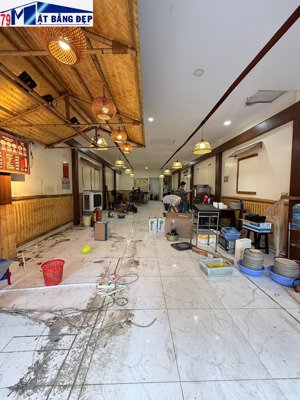 cho thuê nhà trung tâm sầm uất phố hàn đi bộ. cách minh khai 100m, cách ngô thời nhiệm 100m.