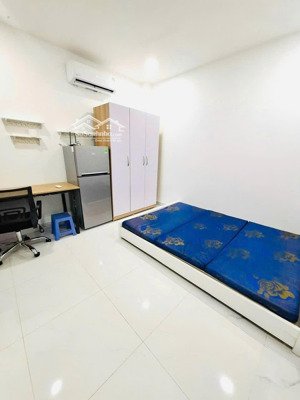 cho thuê studio full nội thất có thang máy gần chợ cây quéo giáp phú nhuận , gần hàng xanh