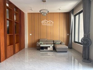 bán nhà đẹp 1 trệt 1 lầu ngang 8m x24m mặt tiền trần quang diệu bà rịa