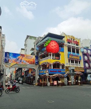 bán nhà mặt tiền đường đề thám, quận 1, 4 tấm , 46m2 chỉ 35 tỷ, đang cho thuê 70tr/th