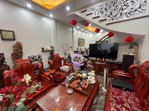 cực phẩm hót luôn ah, di chuyển thuận lợi đang gộp sổ thành 62m