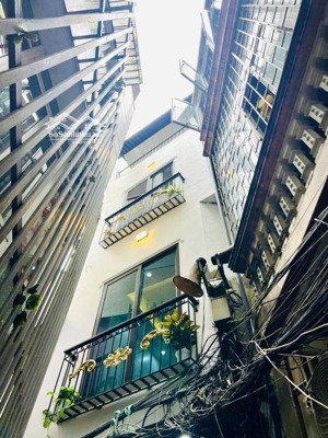 bán nhà phố tôn đức thắng - 45m - 4 tầng - mt 3.5m - nhà mới - ngõ nông gần phố - nhỉnh 9 tỉ