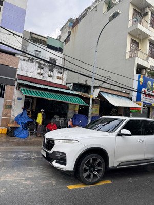 mặt tiền đường tân sơn cần bán gấp thuộc phường 12 gò vấp dt: 4,5 x 21m giá: 12ty900tr