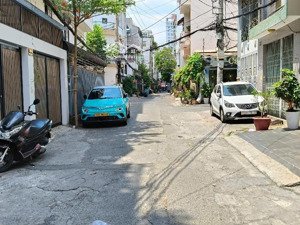 nhà 5 tầng -104m2- có thang máy hẻm 6m thông trường chinh, p14 tân bình