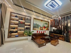 bán siêu phẩm nhà đẹp đường thế lữ , gần cầu sông hàn