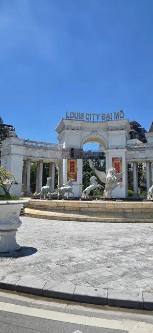 hàng hiếm _giá rẻ nhất khu vực_ siêu phẩm hiếm_hai căn liền nhau_view công viên & nhiều tiện ích