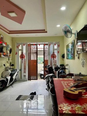 giá tốt nhà 2 tầng hẻm huỳnh tấn phát q7 41m2 chỉ 3 tỷ 250