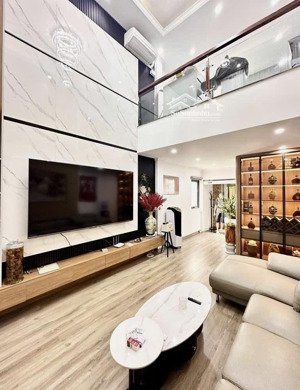 hơn 8 tỷ ba gác phi, nhà thang máy- kim ngưu- 42m