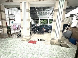 bán đất tặng nhà c4 ngã 4 linh xuân, thủ đức - ngang khủng 7m