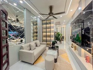 hòa bình 7: 40m2, 4 tầng, mặt tiền 3.5m. giá chào 9.5 tỷ
