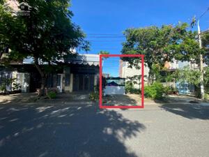 Bán lô đường NGUYỄN CƠ THẠCH (đường 7m5 thông dài) Dt 125m2 giá 8ty450 LH 0942992361